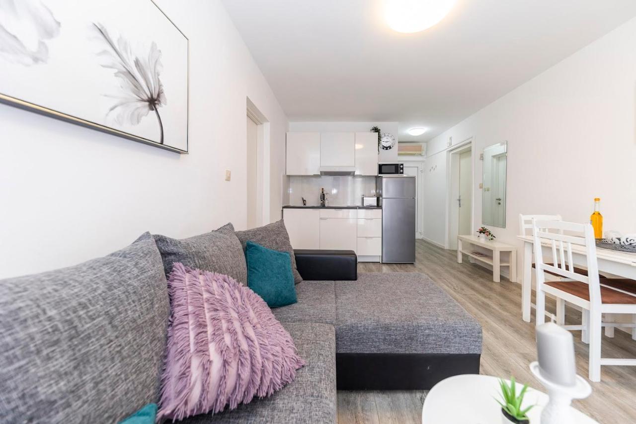 Micic Apartment *