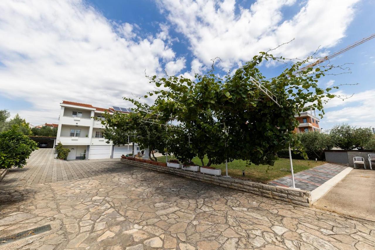 Micic Apartment *